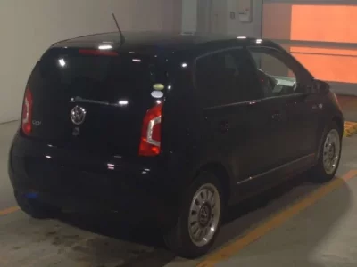 Volkswagen UP  с аукциона в Японии