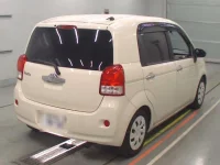 Toyota PORTE лот № 30310 оценка 4  с аукциона в Японии 1