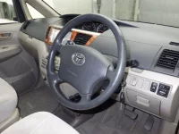 Toyota NOAH лот № 3076 оценка R  с аукциона в Японии 2