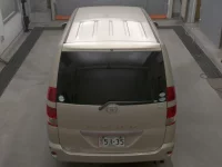 Toyota NOAH лот № 3076 оценка R  с аукциона в Японии 6