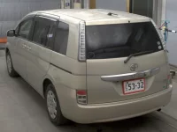 Toyota ISIS лот № 3085 оценка 3.5  с аукциона в Японии 1