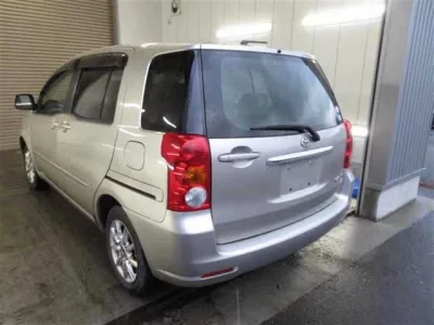 Toyota RAUM  с аукциона в Японии
