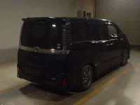 Toyota VOXY лот № 241 оценка R  с аукциона в Японии 1