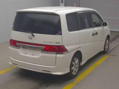 Honda STEP WAGON  с аукциона в Японии