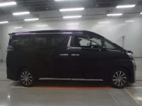 Toyota VELLFIRE лот № 30320 оценка 4  с аукциона в Японии 2