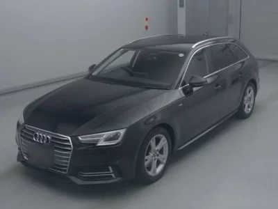Audi A4  с аукциона в Японии
