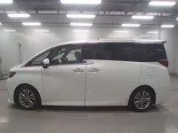 Toyota ALPHARD лот № 40095 оценка R  с аукциона в Японии 3