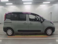 Toyota SIENTA лот № 30336 оценка 4.5  с аукциона в Японии 2
