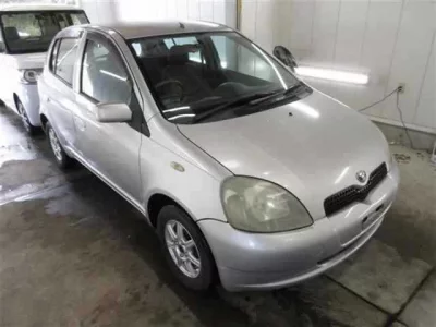 Toyota VITZ  с аукциона в Японии