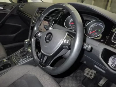 Volkswagen GOLF  с аукциона в Японии