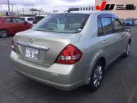 Nissan TIIDA LATIO лот № 139 оценка 3.5  с аукциона в Японии 5