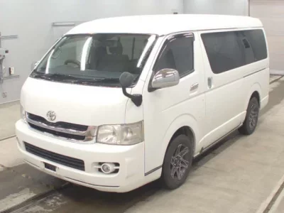 Toyota HIACE  с аукциона в Японии