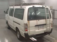 Toyota HIACE VAN лот № 30360 оценка 2  с аукциона в Японии 5