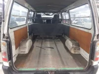 Toyota HIACE VAN лот № 30360 оценка 2  с аукциона в Японии 8