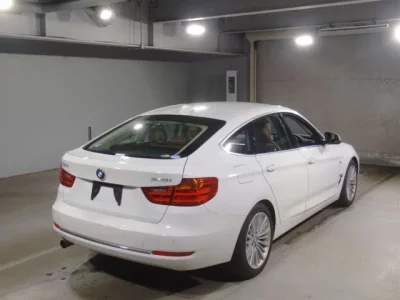 BMW 3-Series  с аукциона в Японии