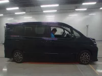 Toyota VOXY лот № 30361 оценка R  с аукциона в Японии 2