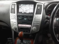 Toyota HARRIER лот № 30372 оценка 4  с аукциона в Японии 8