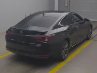 Lexus ES лот № 10005 оценка 3.5  с аукциона в Японии 1