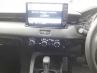 Honda VEZEL лот № 30380 оценка 4  с аукциона в Японии 8