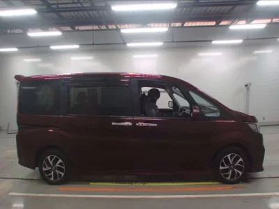 Honda STEP WAGON  с аукциона в Японии