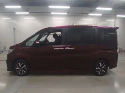 Honda STEP WAGON  с аукциона в Японии