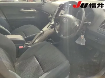 Toyota AURIS  с аукциона в Японии