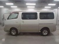 Nissan CARAVAN лот № 30405 оценка 3  с аукциона в Японии 3