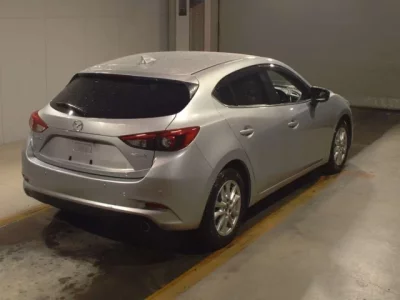 Mazda AXELA  с аукциона в Японии