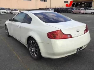 Nissan SKYLINE  с аукциона в Японии