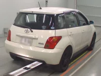 Toyota IST лот № 50052 оценка R  с аукциона в Японии 1