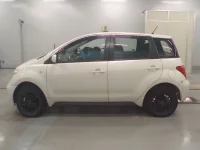 Toyota IST лот № 50052 оценка R  с аукциона в Японии 3