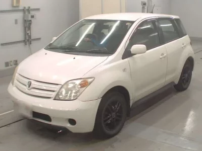 Toyota IST  с аукциона в Японии