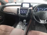 Toyota CROWN лот № 30414 оценка 5  с аукциона в Японии 6