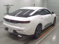 Toyota CROWN CROSSOVER лот № 30415 оценка 4.5  с аукциона в Японии 1