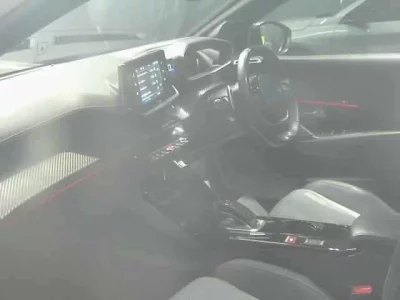 Peugeot 208  с аукциона в Японии