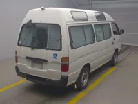 Toyota HIACE лот № 62021 оценка 4  с аукциона в Японии 1