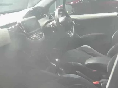 Peugeot 208  с аукциона в Японии