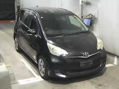 Toyota RACTIS  с аукциона в Японии