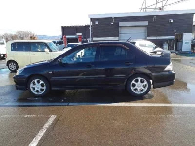 Mitsubishi LANCER