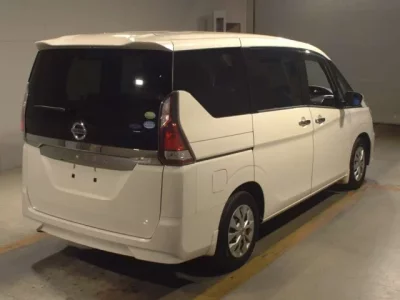 Nissan SERENA  с аукциона в Японии