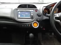 Honda FIT лот № 5512 оценка 3  с аукциона в Японии 8
