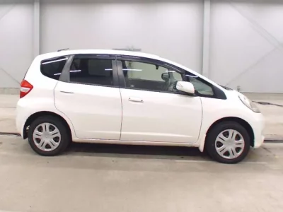 Honda FIT  с аукциона в Японии