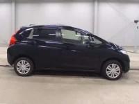 Honda FIT лот № 5513 оценка 3.5  с аукциона в Японии 2