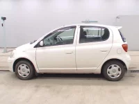 Toyota VITZ лот № 5509 оценка R  с аукциона в Японии 3