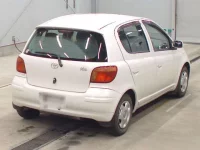 Toyota VITZ лот № 5509 оценка R  с аукциона в Японии 1