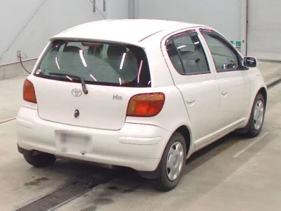 Toyota VITZ  с аукциона в Японии