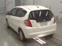Honda FIT лот № 30483 оценка 3.5  с аукциона в Японии 5