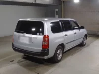 Toyota SUCCEED лот № 70036 оценка 3  с аукциона в Японии 1