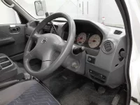 Nissan CARAVAN BUS лот № 5526 оценка 3  с аукциона в Японии 6