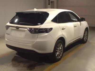 Toyota HARRIER  с аукциона в Японии